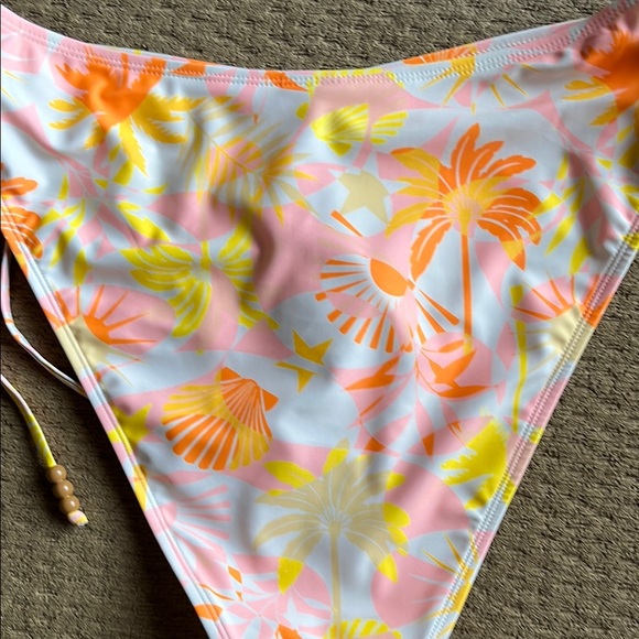 No Boundaries Women’s Shirred Hi-Leg Tropical Print Bikini Bottom Size L (12-14) - Picture 6 of 11